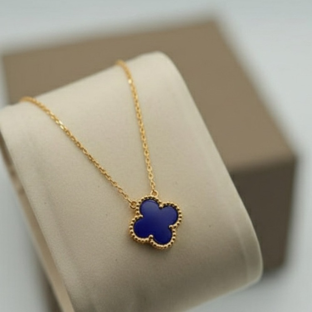 ***Clover Motif Pendant Necklace, Sterling Silver, 18K Gold Plated -
Motif